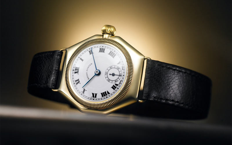 Rolex Oyster, el primer reloj hermético del mercado, lanzado por Rolex en 1926.