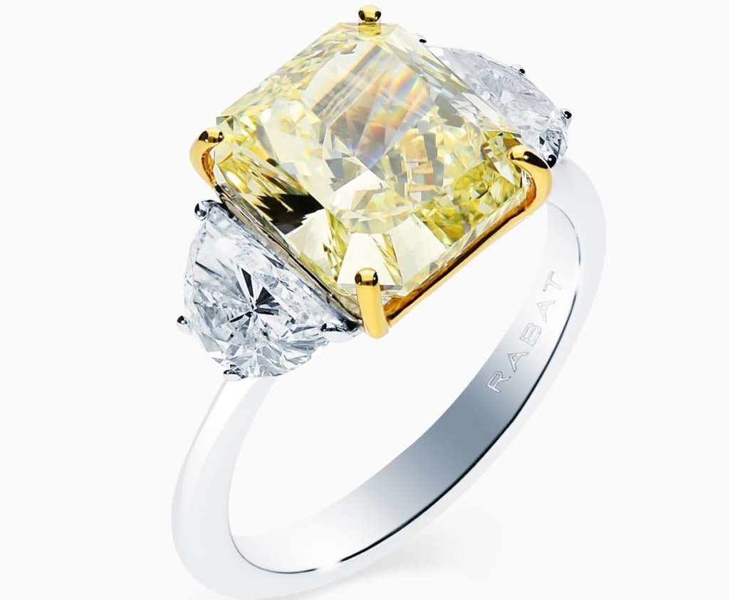 Rabat diamante Fancy amarillo