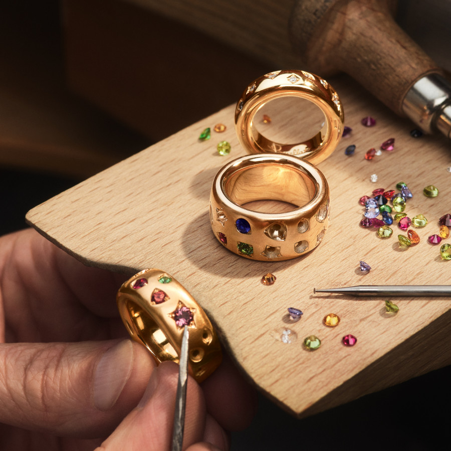 Detalle artesanía joyas colección Iconica de Pomellato en Rabat Magazine