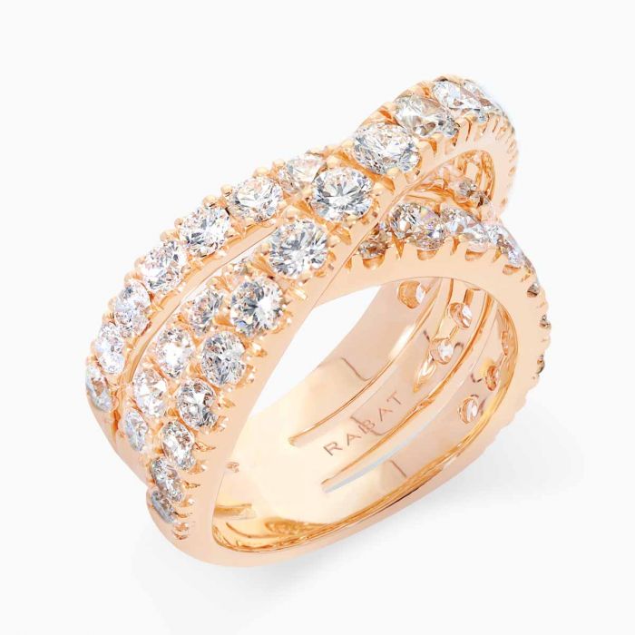 Anillo de oro rosa y diamantes