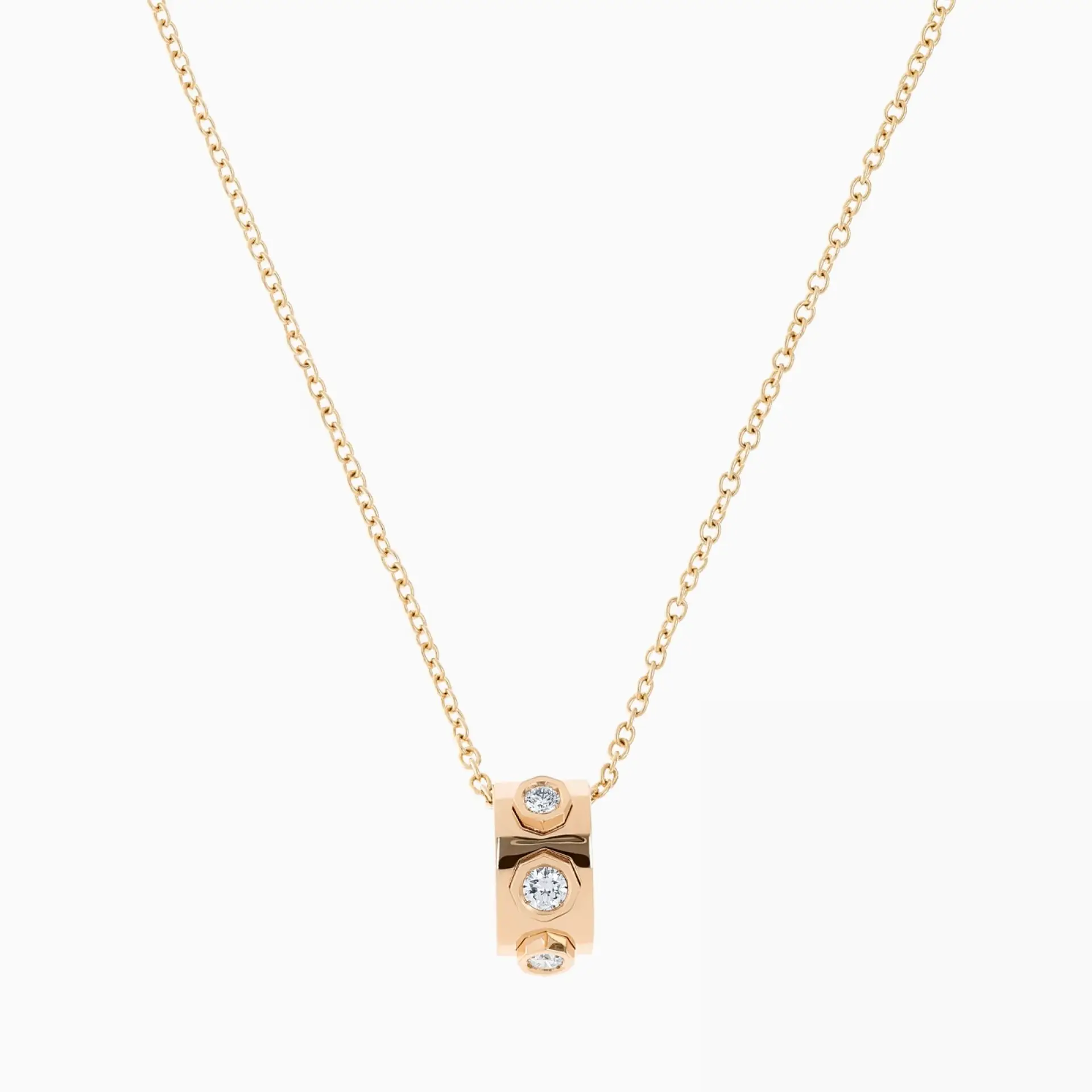 Colgante de oro rosa con tres diamantes