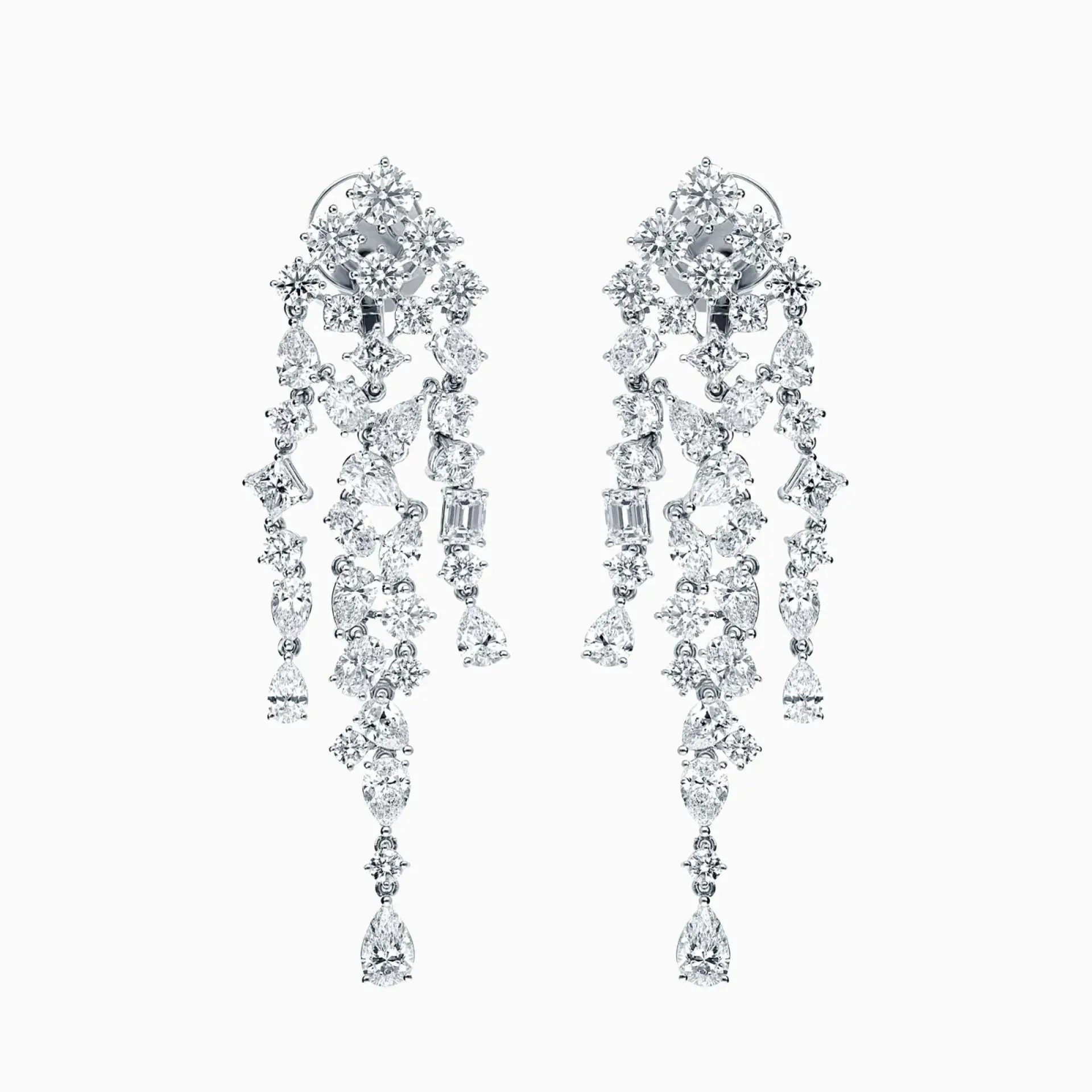 Pendientes de oro blanco con diamantes multiformas