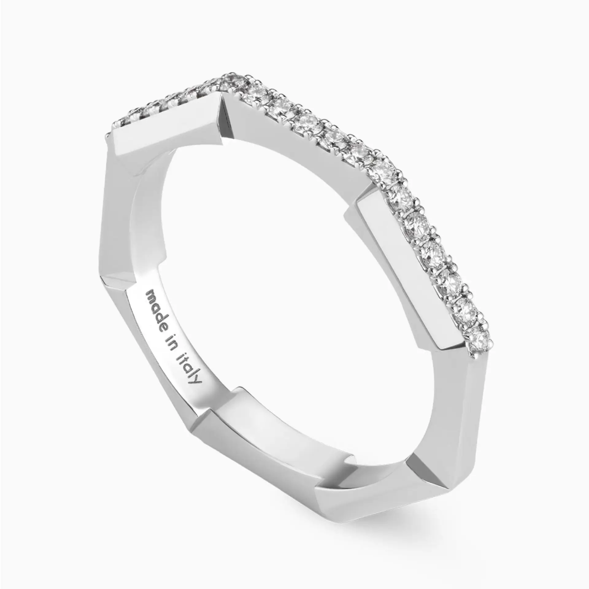 Anillo Gucci de oro blanco con diamantes