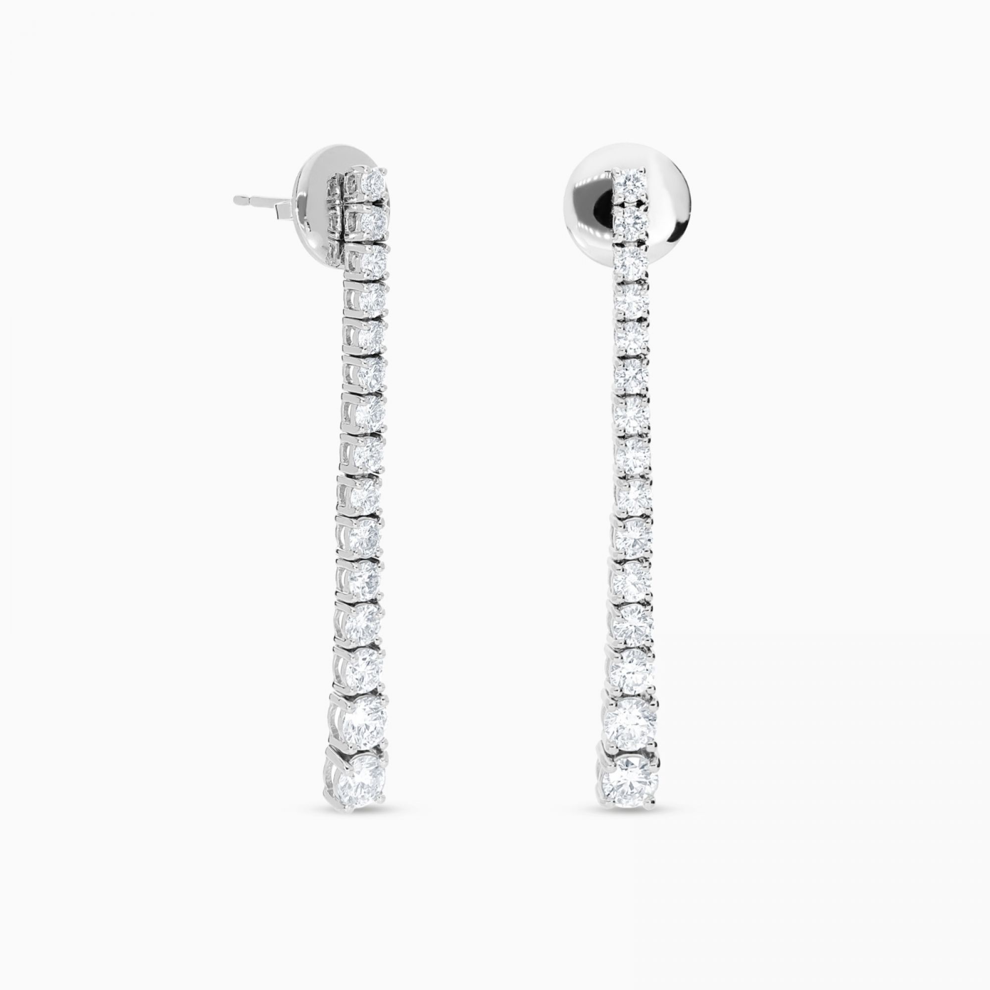 Pendientes rivière largos de oro blanco con diamantes en degradé