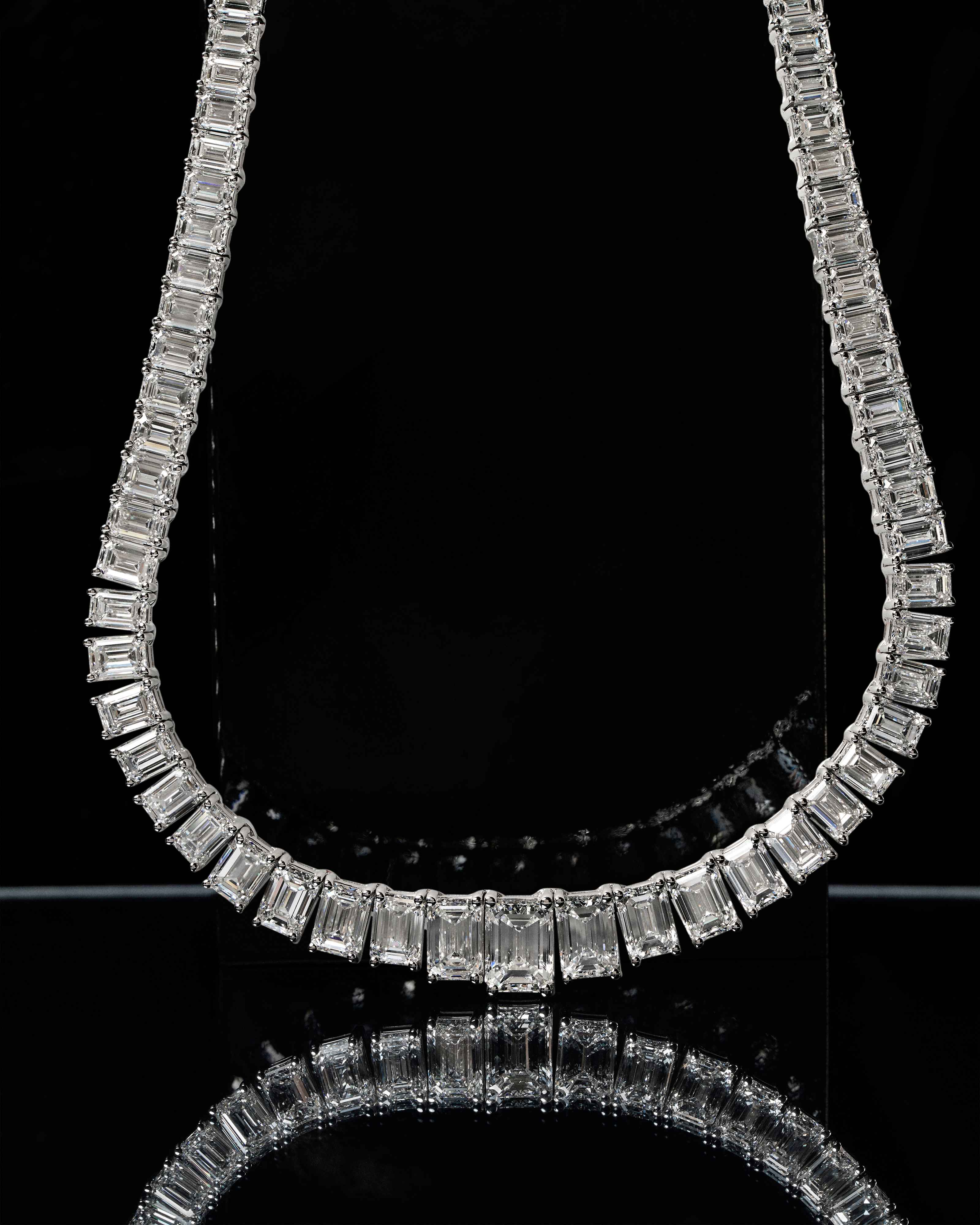 Collar riviere de oro blanco con diamantes RABAT Red Carpet en RABAT Magazine