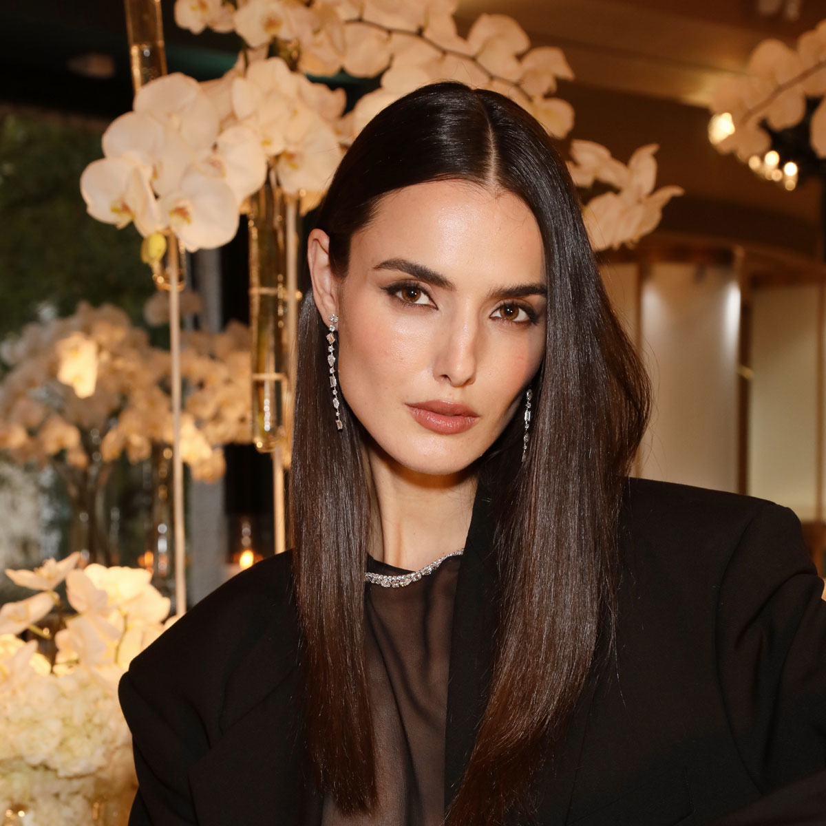 Blanca Padilla luciendo joyas de diamantes en RABAT Magnificient en RABAT Magazine