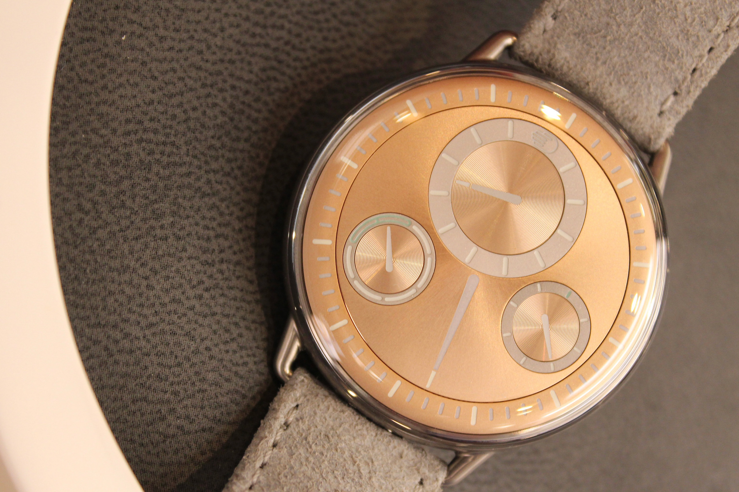 Oro rosa para el desierto: Ressence Type 1 Rose Gold, en Joyería RABAT