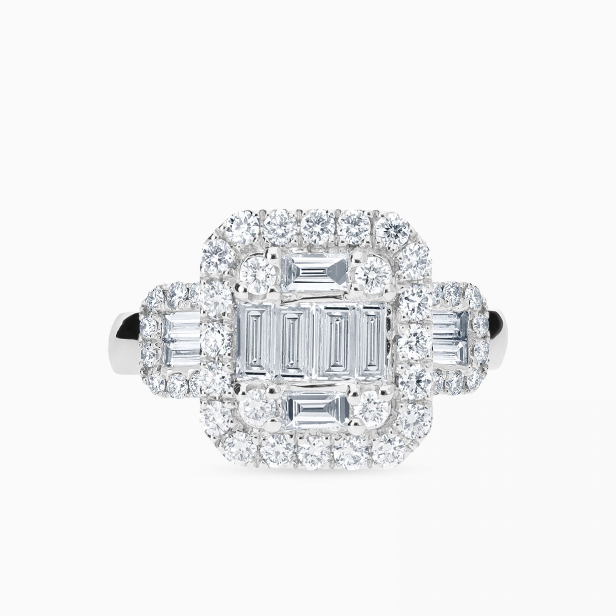 Anillo de oro blanco con diamantes talla baguette