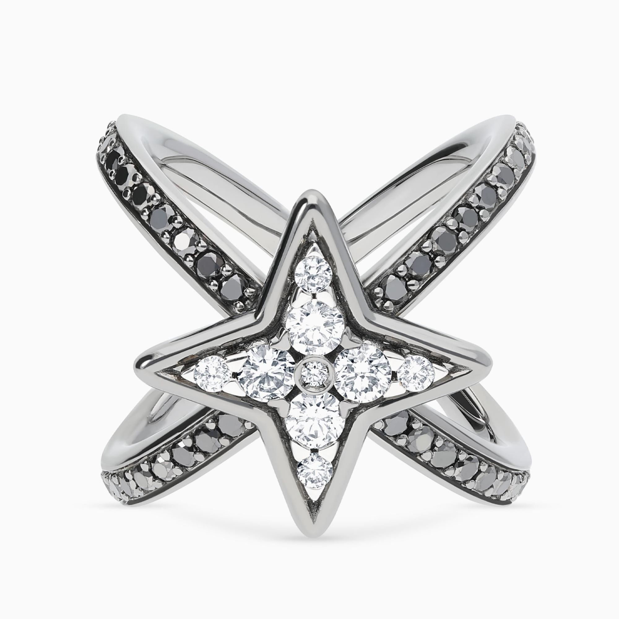 Anillo estrella de oro con rodio negro con diamantes blancos y brazo de diamantes negros