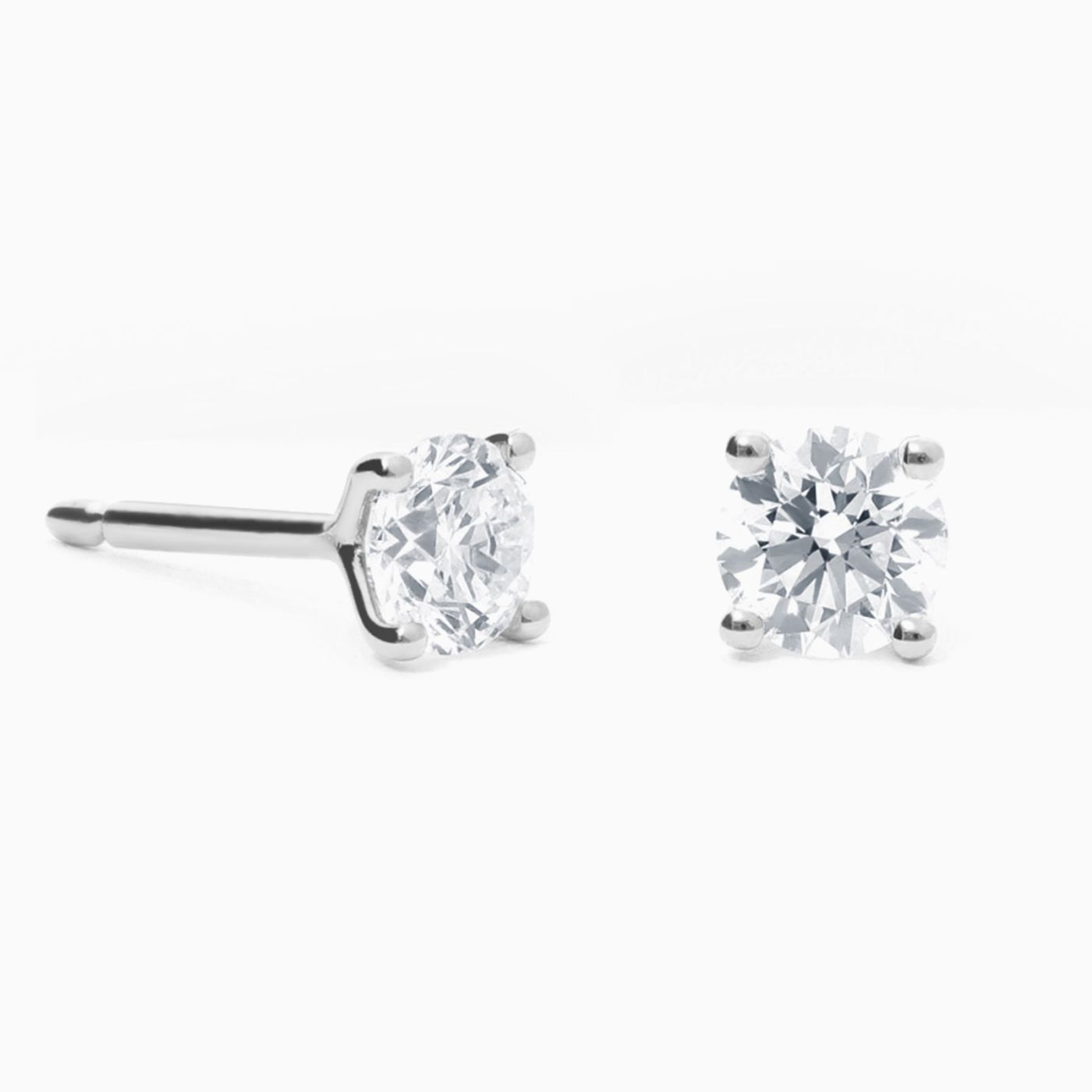 Pendientes dormilonas de platino con diamantes