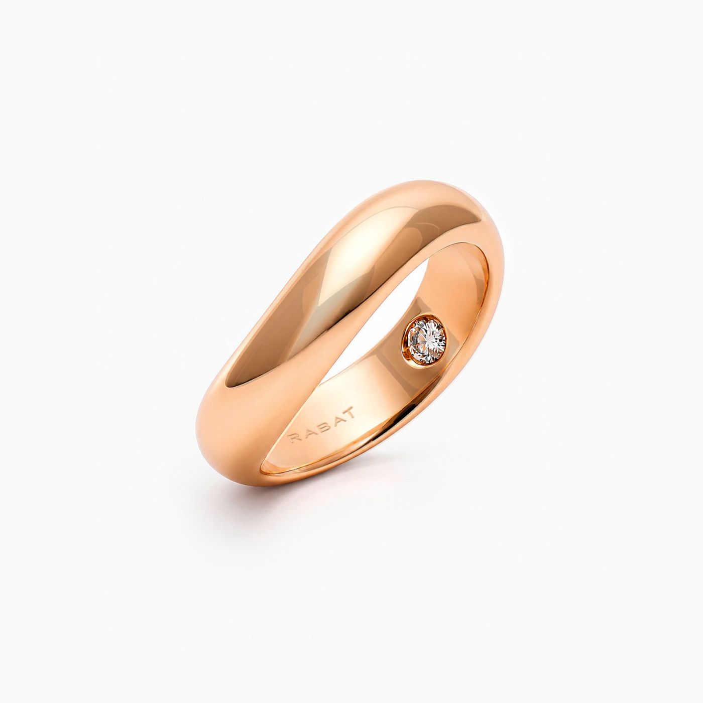 Anillo ondulado de oro rosa