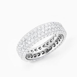 Anillo de oro blanco con pavé de diamantes 