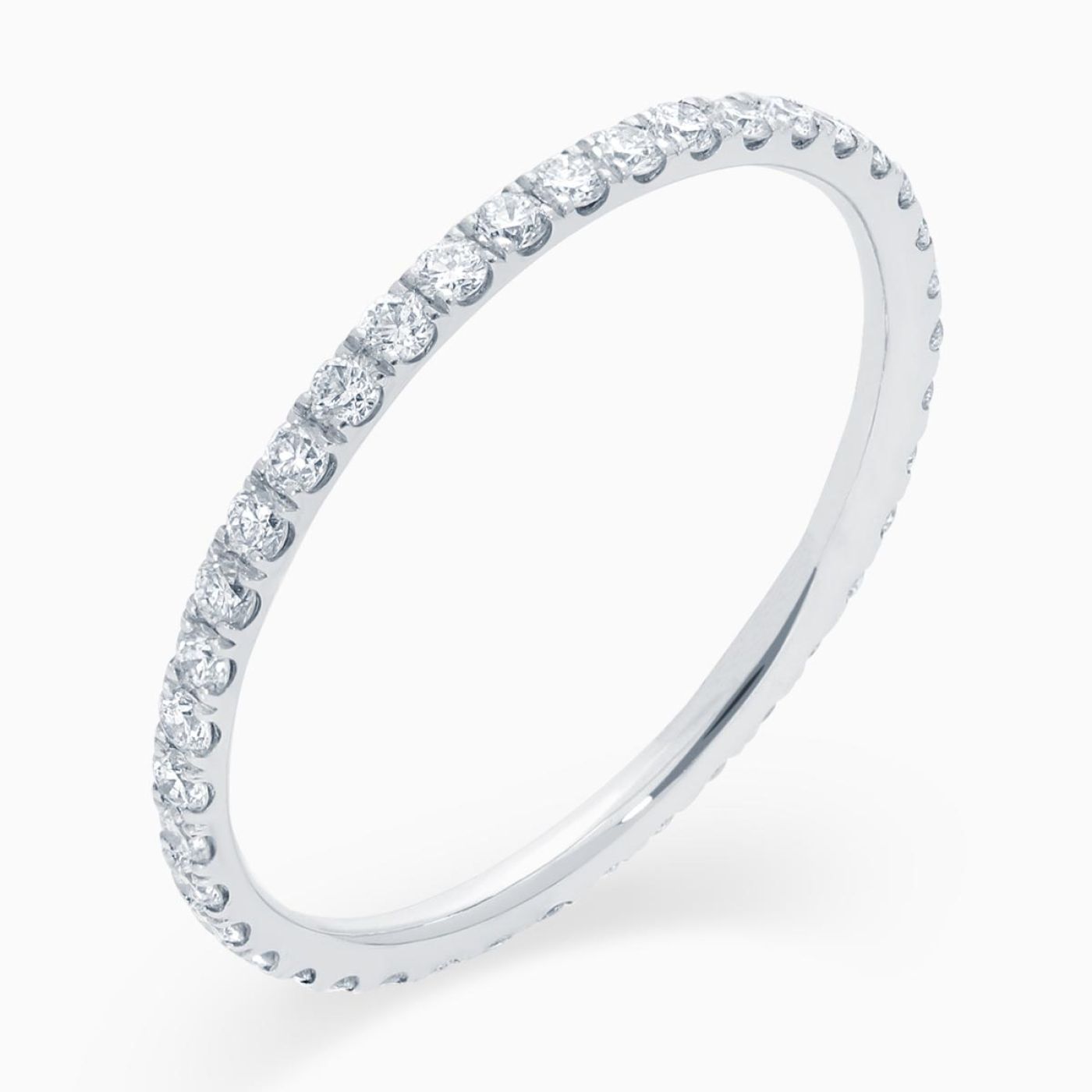 White gold and diamonds engagament ring