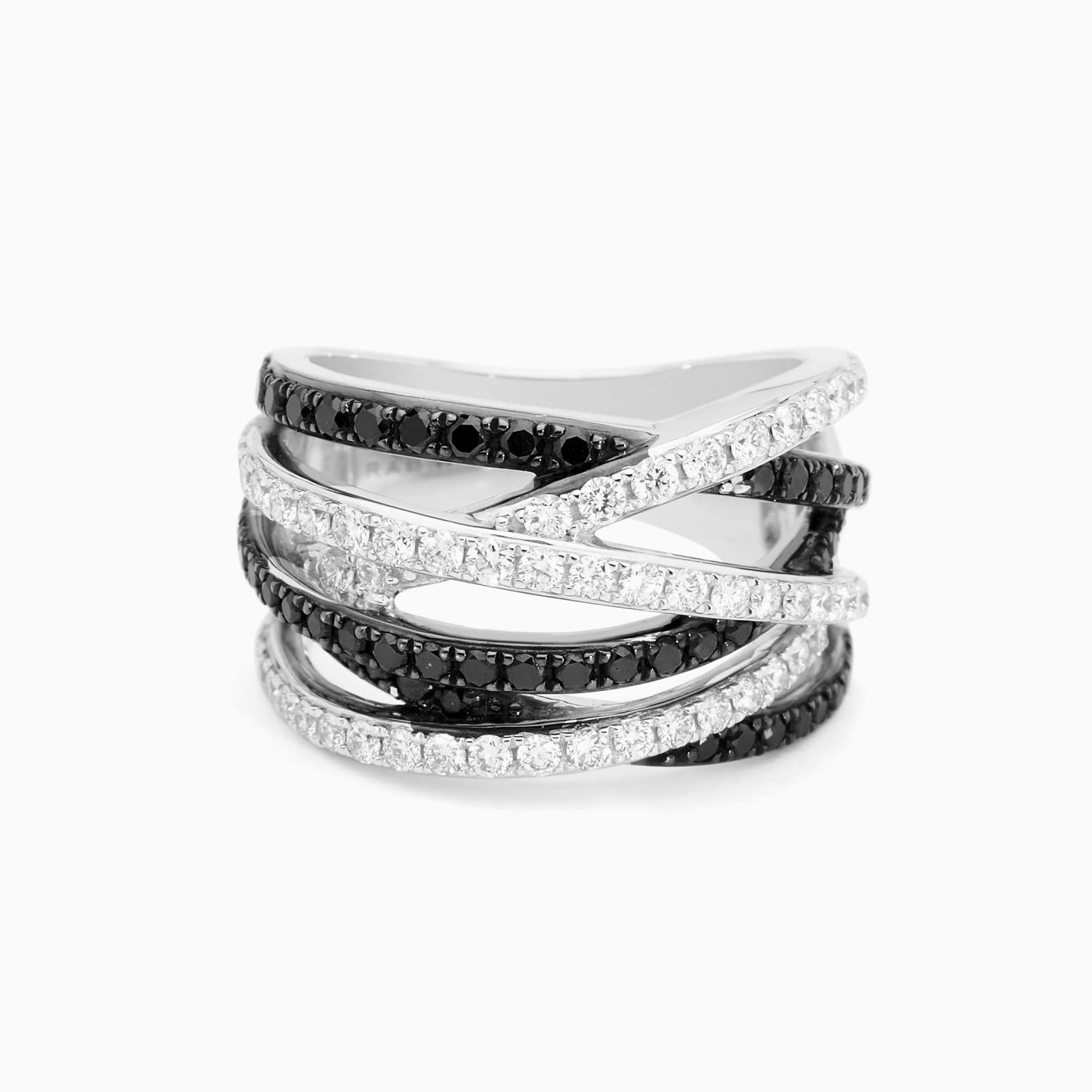 Interlaced ring in white gold with black and white diamonds