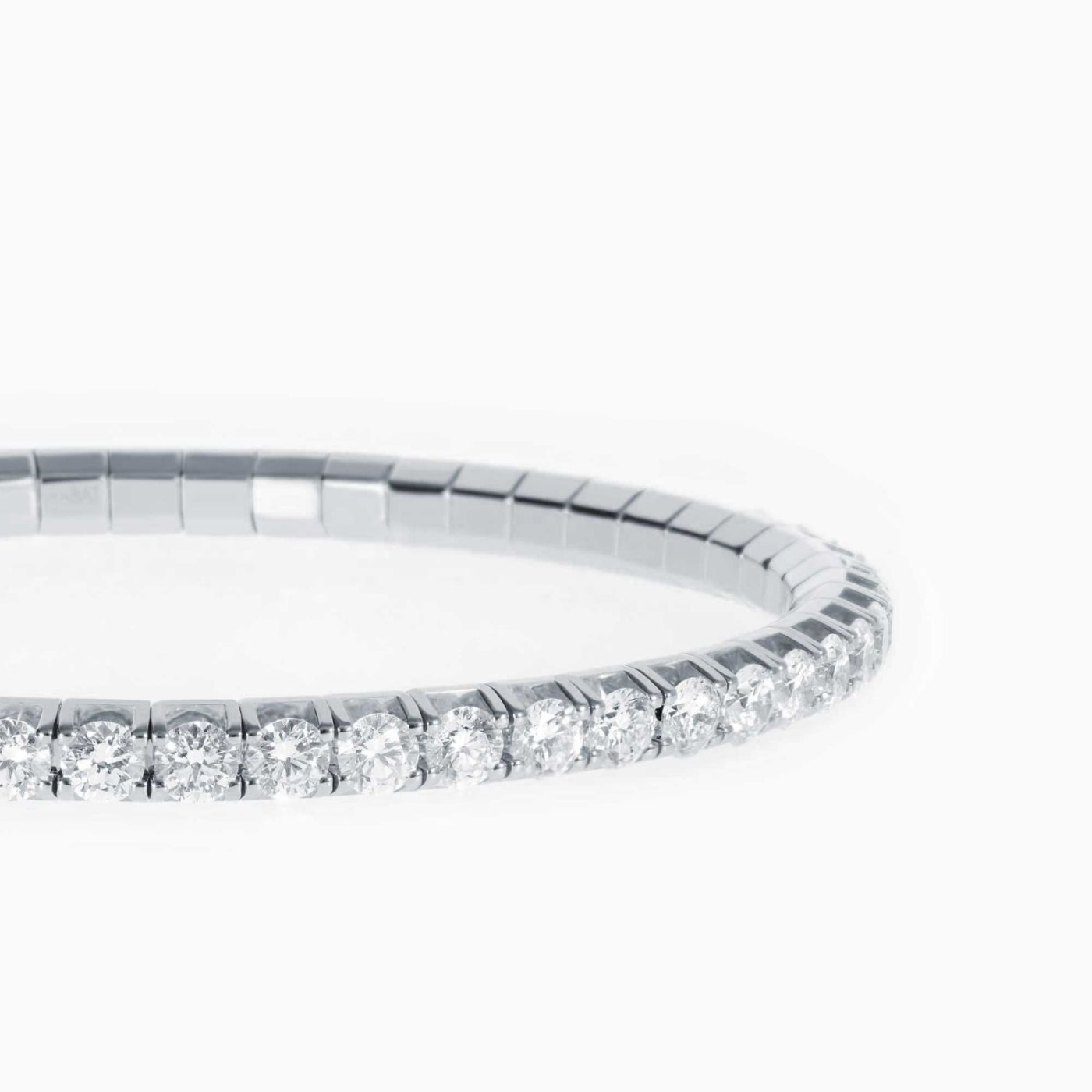 White gold riviere bracelet with brilliant-cut white diamonds