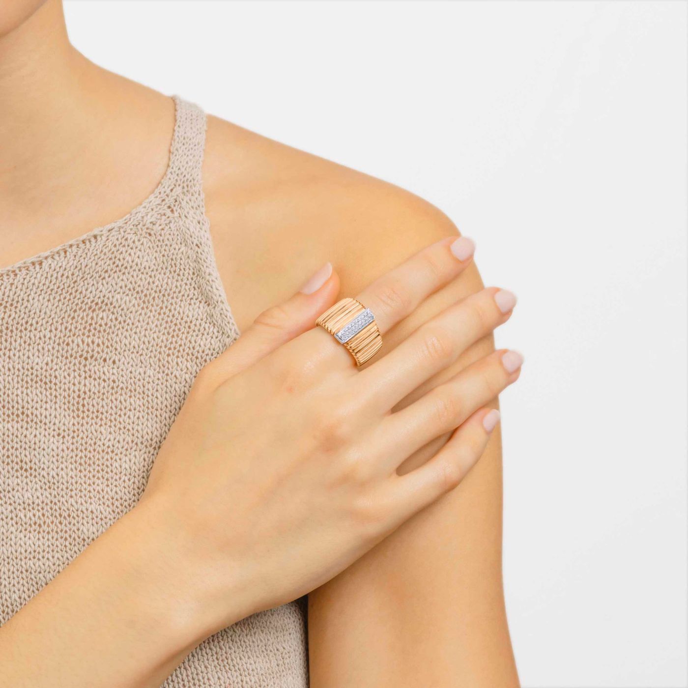 Anillo de oro rosa con diamantes best sale