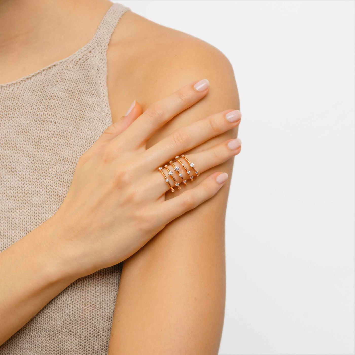 Rose gold and diamonds ring