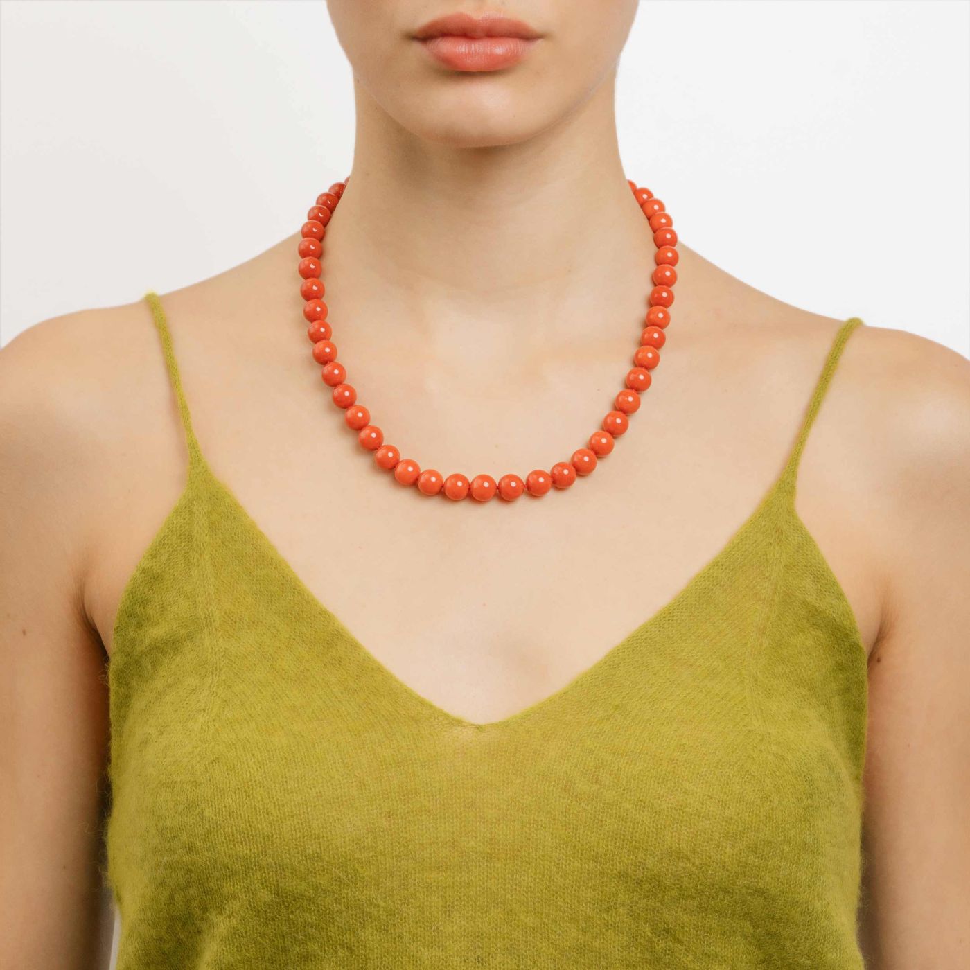 Rose gold necklace with coral balls