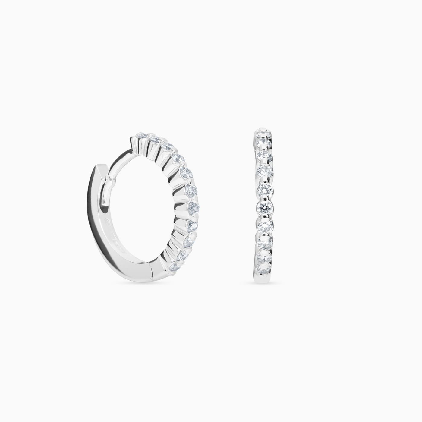 Pendientes de aro de oro blanco con diamantes