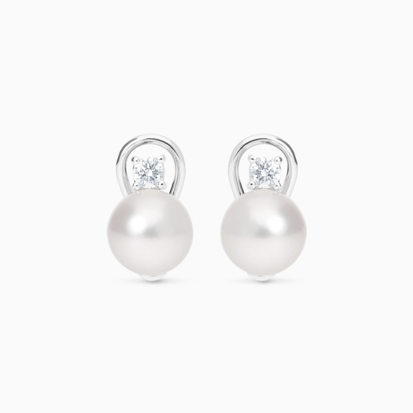 Pendientes de oro blanco con perlas Akoya y diamantes