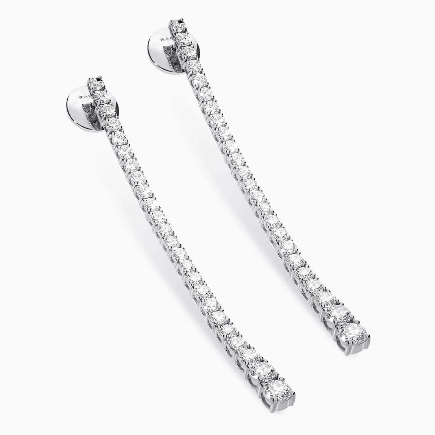 Pendientes rivière largos de oro blanco con diamantes en degradé