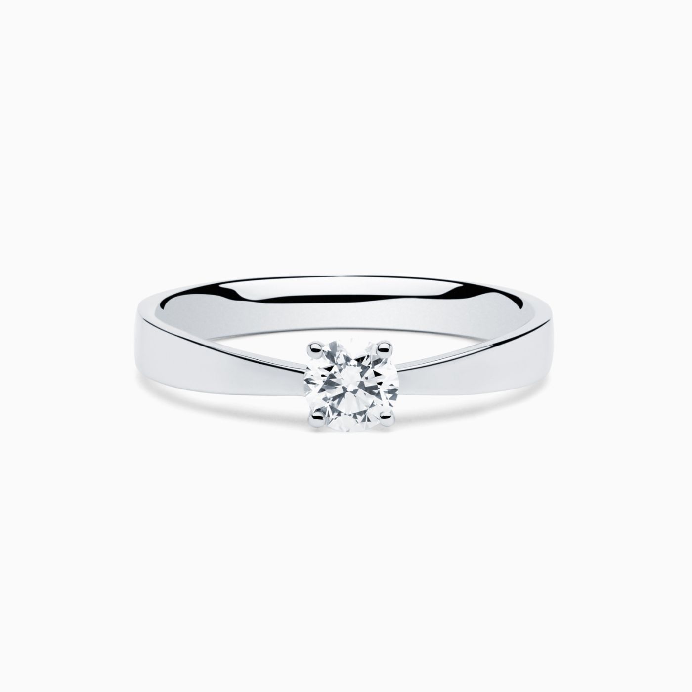 White gold engagament ring with central diamond
