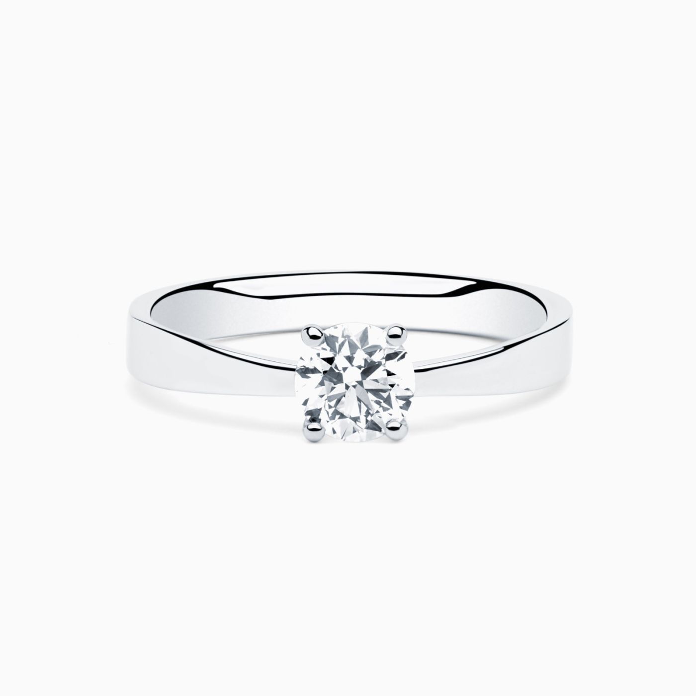 White gold engagament ring with central diamond
