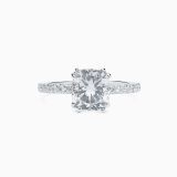 White gold with diamond in the center and arm with diamonds solitaire ring