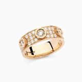 Anillo de oro rosa con tres diamantes centrales y pavé de diamantes
