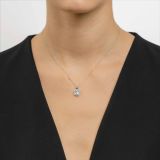 Collar de oro blanco con guamarina (1 Ct.) y orla de diamantes