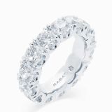 White gold and diamonds engagament ring