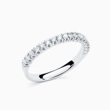 Anillo media alianza de compromiso de oro blanco con diamantes