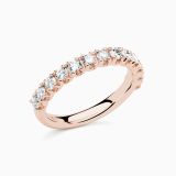 Anillo media alianza de compromiso de oro rosa con diamantes