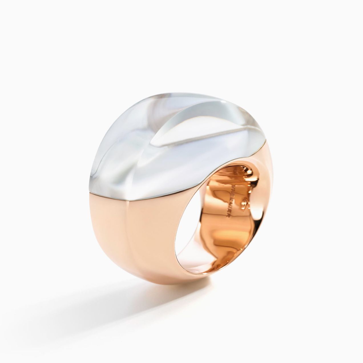 Vhernier Aladdin ring in rose gold with quartz crystal and mother of pearl