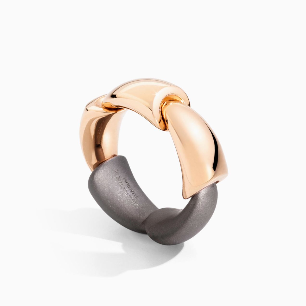 Vhernier calla ring in rose gold and titanium