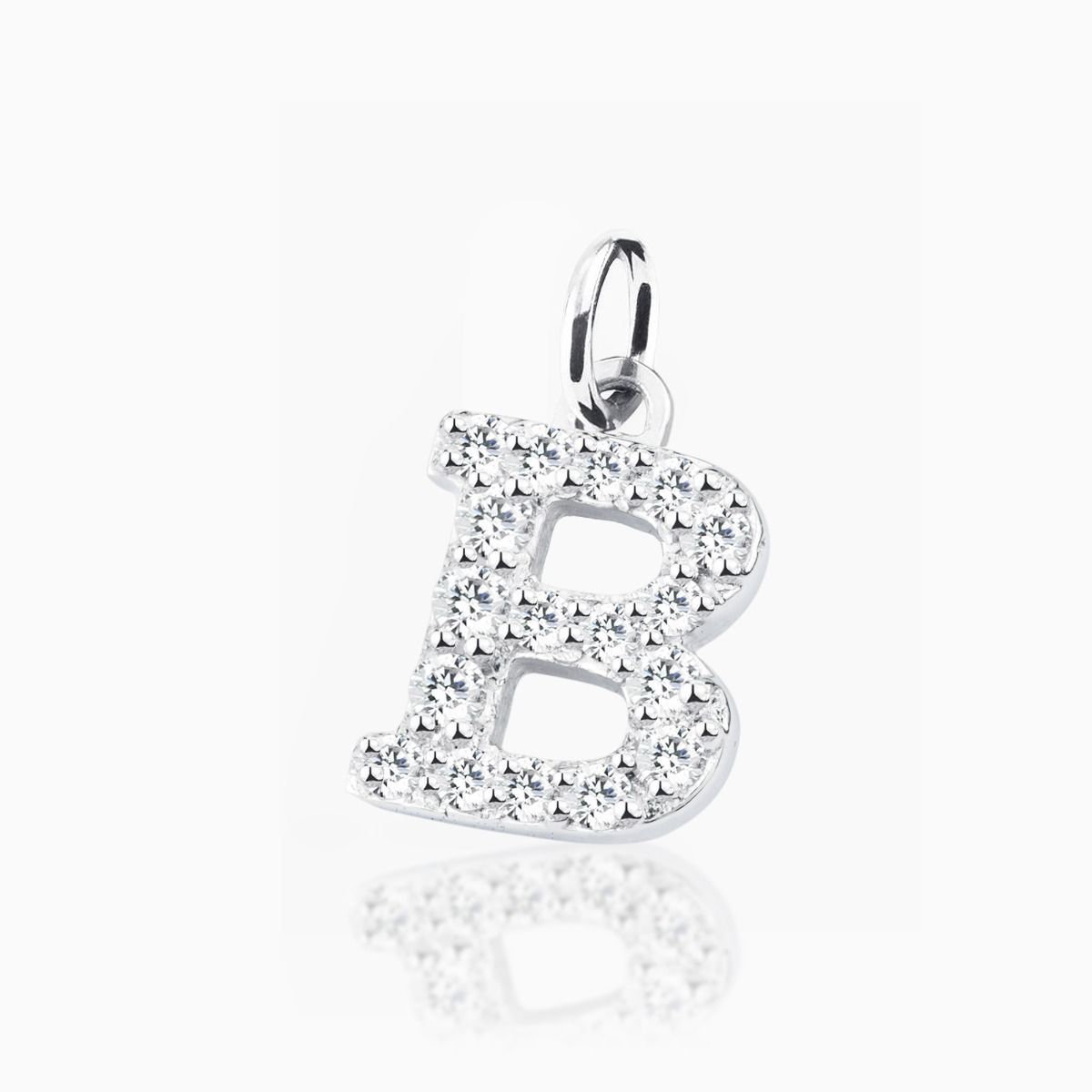 Pulsera de cadena de oro blanco con chatones de diamantes con charm inicial B de diamantes