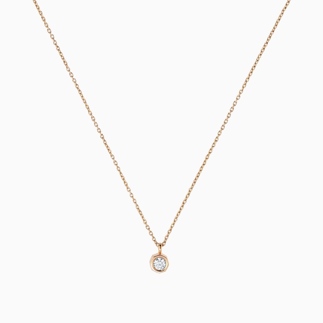 Colgante solitario de oro rosa con diamante