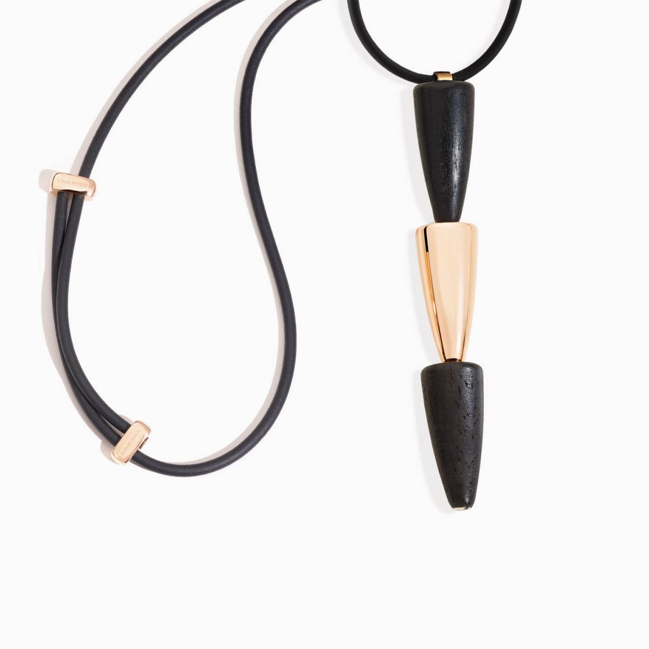 Vhernier calla necklace in rose gold with ebony