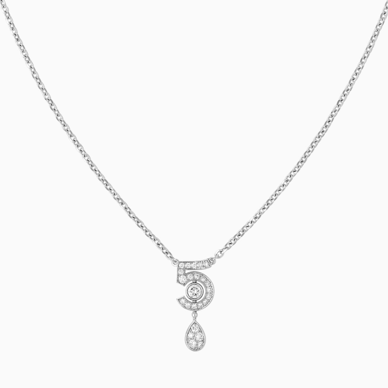 Colgante CHANEL Eternal Nº5 de oro blanco
