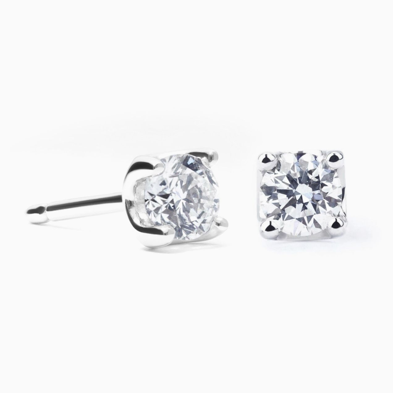 Pendientes dormilonas de oro blanco con diamantes