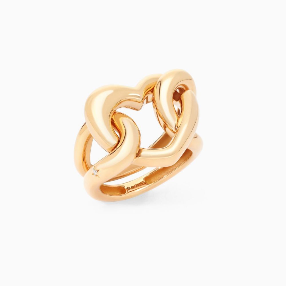 Anillo de oro amarillo con eslabones en forma de corazón en joyería RABAT.