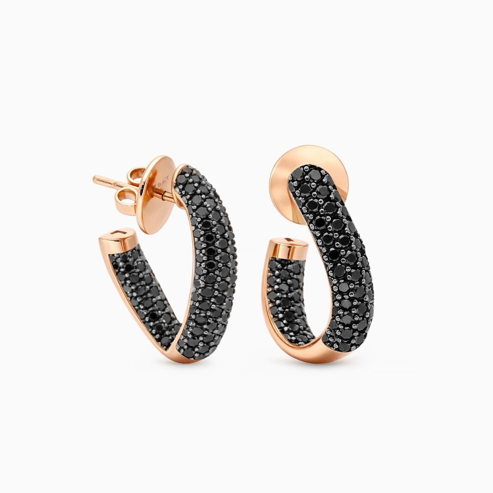 Pendientes de oro rosa ondulados con pavé de diamantes negros en Joyería RABAT