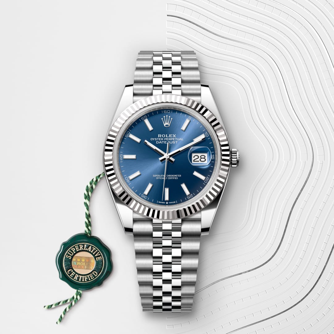 El reloj Rolex Datejust 41 ref: M126334-0002 viene acompañado de un sello verde, un símbolo de su estatus de Cronómetro Superlativo, aplicando la garantía de cinco años. 