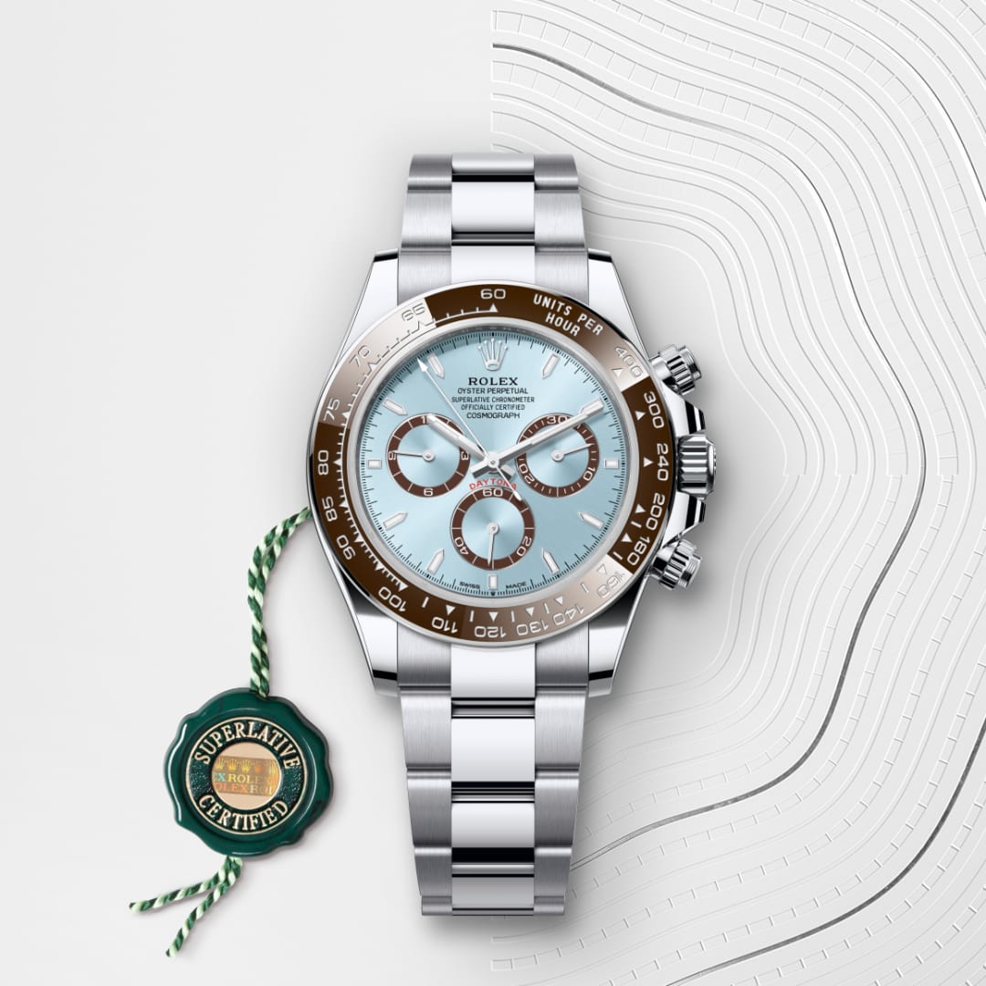 El reloj Rolex Cosmograph Daytona ref: M126506-0001 viene acompañado de un sello verde, un símbolo de su estatus de Cronómetro Superlativo, aplicando la garantía de cinco años. 