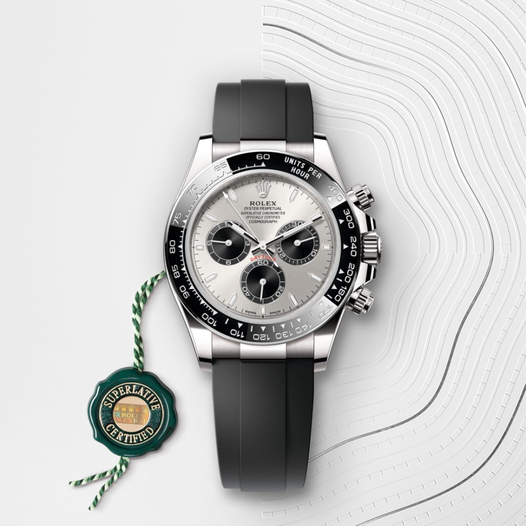 El reloj Rolex Cosmograph Daytona ref: M126519LN-0006 viene acompañado de un sello verde, un símbolo de su estatus de Cronómetro Superlativo, aplicando la garantía de cinco años. 