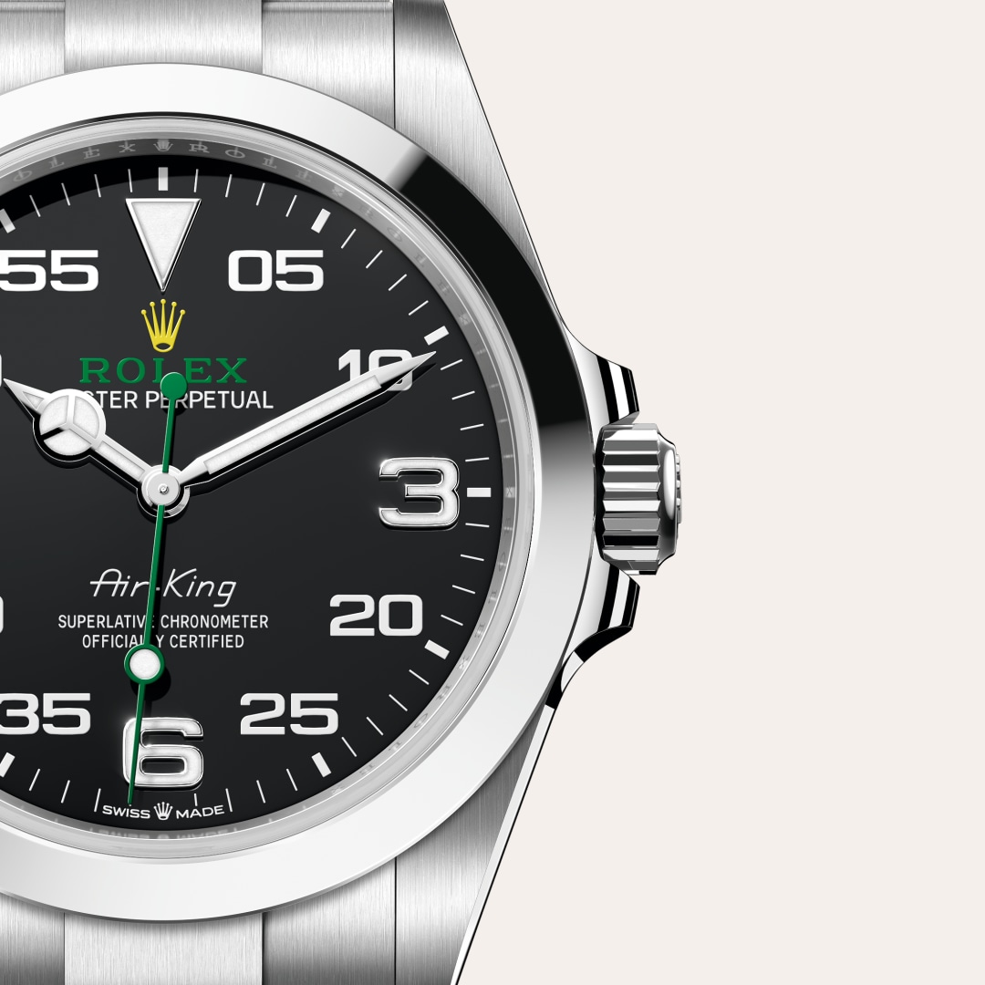 Reloj Rolex Air-King ref: M126900-0001 con esfera de color Negra, con cristal de Zafiro resistente a las rayaduras. Presenta bisel Liso, corona Enroscada con sistema de doble hermeticidad Twinlock. 