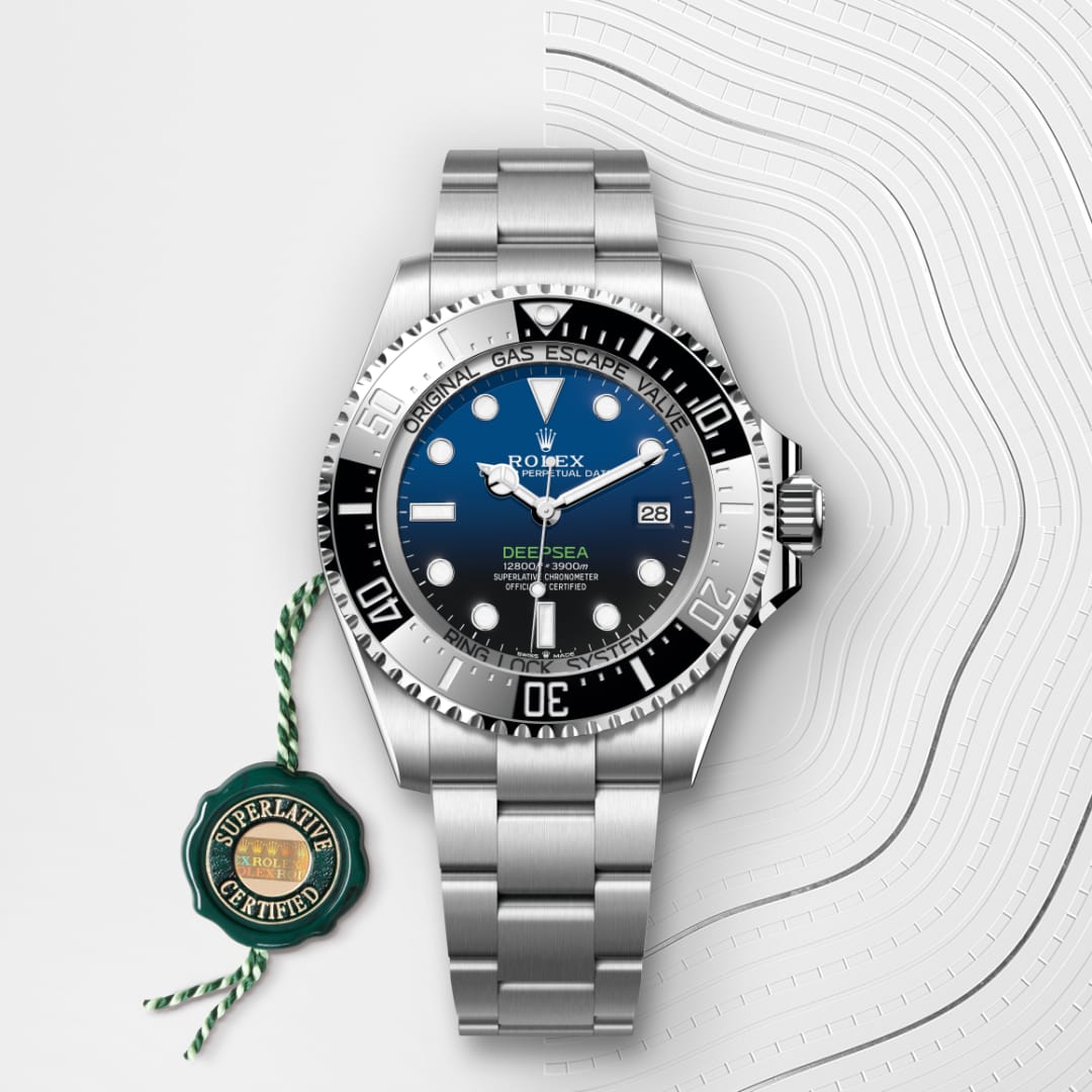 El reloj Rolex Rolex Deepsea ref: M136660-0005 viene acompañado de un sello verde, un símbolo de su estatus de Cronómetro Superlativo, aplicando la garantía de cinco años.