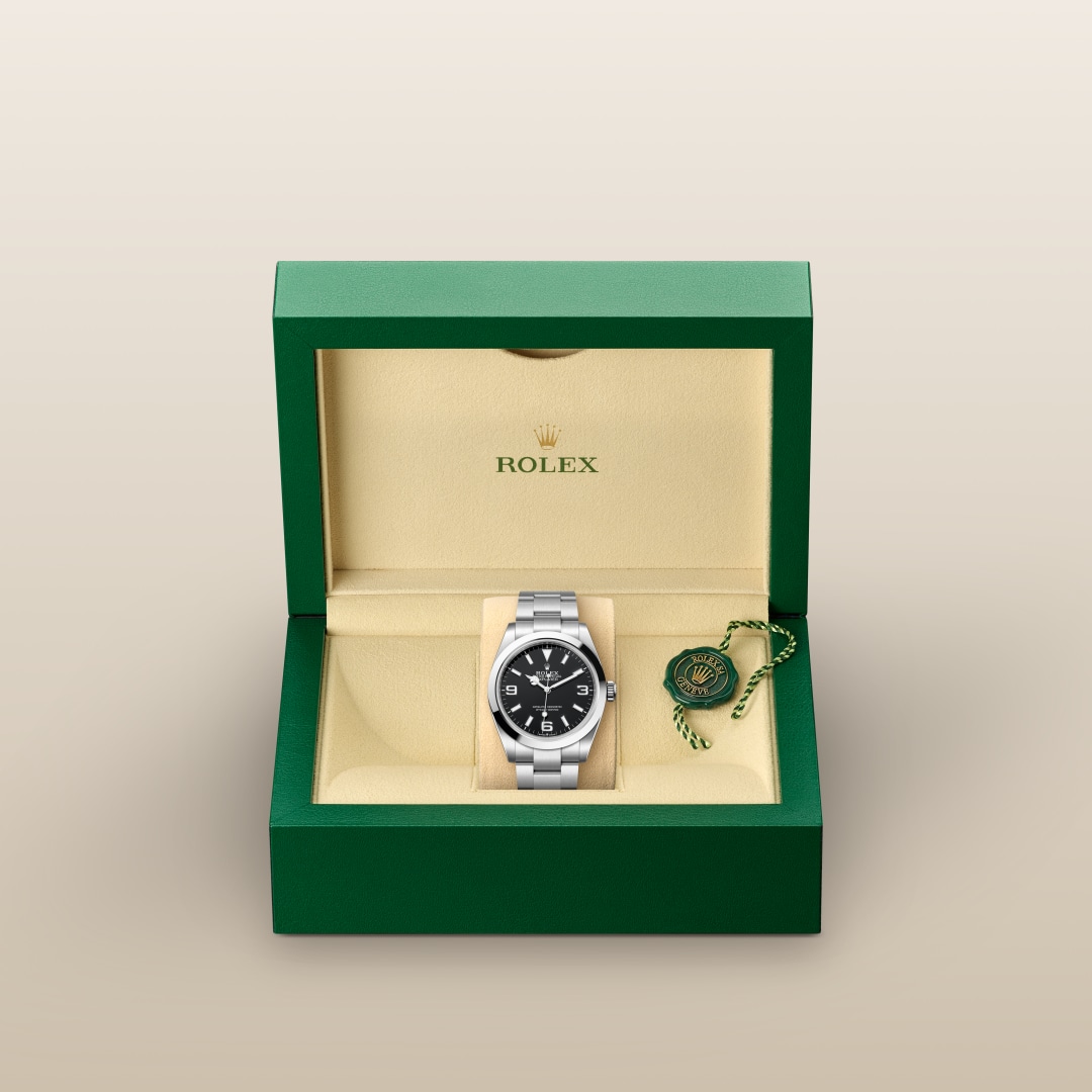El reloj Rolex Explorer 40 ref: M224270-0001 se entrega en un precioso estuche verde que protege y guardar el reloj. 