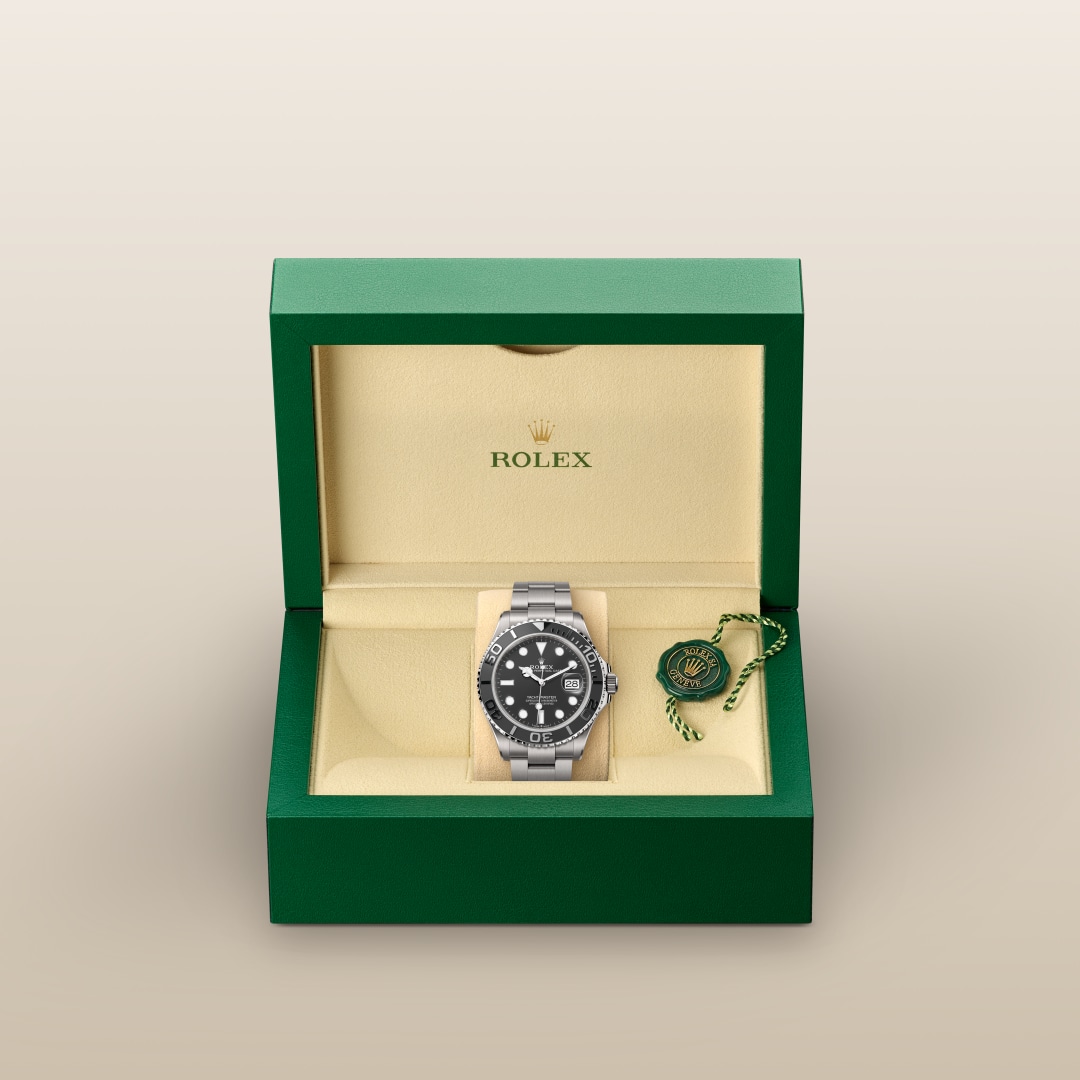 El reloj Rolex Yacht-Master 42 ref: M226627-0001 se entrega en un precioso estuche verde que protege y guardar el reloj. 