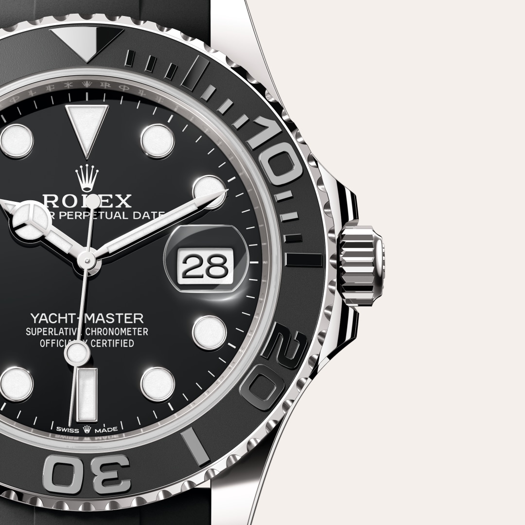 Reloj Rolex Yacht-Master 42 ref: M226659-0002 con esfera de color Negra, con cristal de Zafiro resistente a las rayaduras, lente Cyclops sobre la fecha. Presenta bisel bisel giratorio bidireccional graduado 60 minutos con disco Cerachrom negro mate de cer 